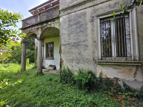 casa indipendente in vendita a Cuggiono in zona Castelletto di Cuggiono