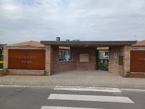 appartamento in vendita a Cuggiono in zona Castelletto di Cuggiono