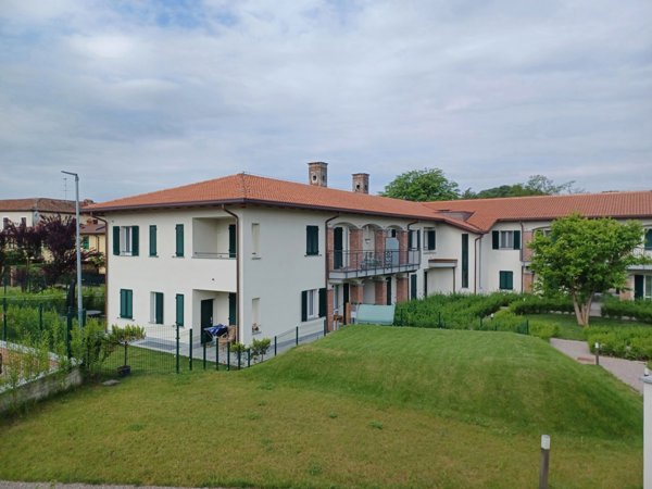 appartamento in vendita a Cuggiono in zona Castelletto di Cuggiono