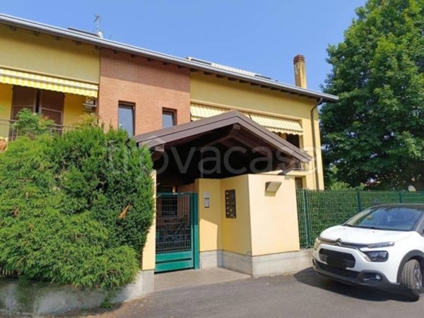 appartamento in vendita a Cuggiono in zona Castelletto di Cuggiono