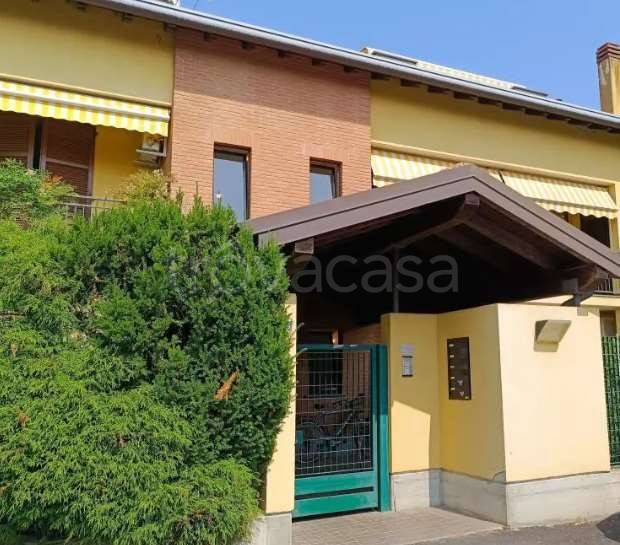appartamento in vendita a Cuggiono in zona Castelletto di Cuggiono