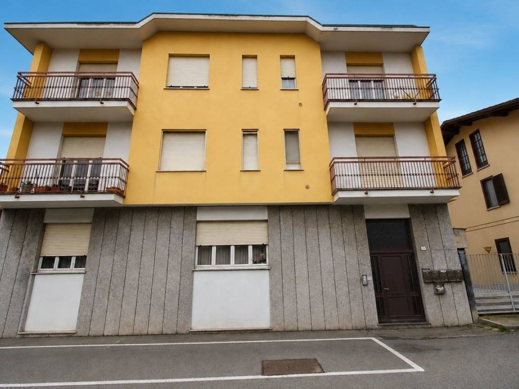 appartamento in vendita a Cuggiono in zona Castelletto di Cuggiono