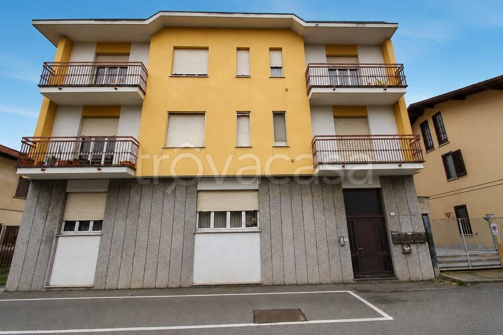 appartamento in vendita a Cuggiono in zona Castelletto di Cuggiono