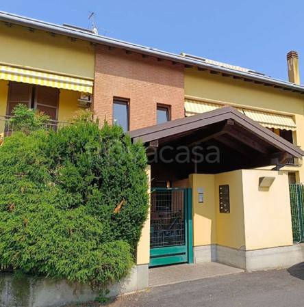 appartamento in vendita a Cuggiono in zona Castelletto di Cuggiono
