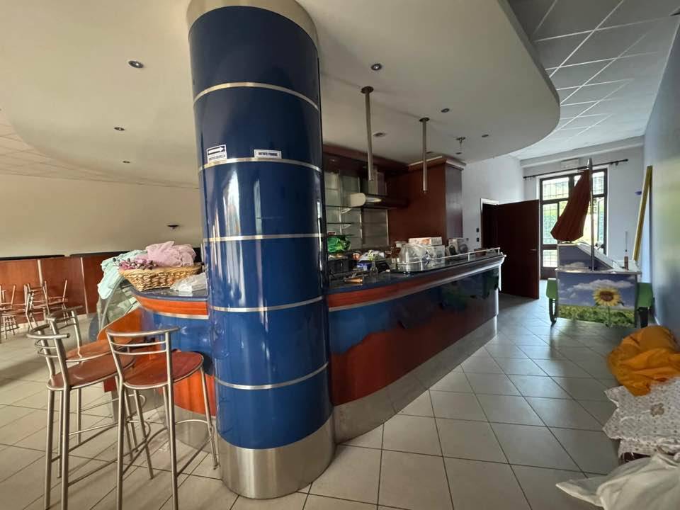 negozio in vendita a Cuggiono in zona Castelletto di Cuggiono