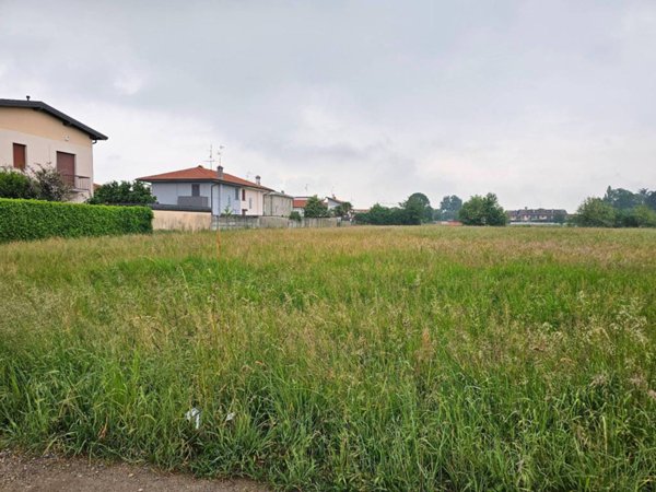 casa indipendente in vendita a Cuggiono in zona Castelletto di Cuggiono