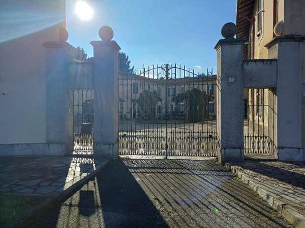 appartamento in vendita a Cuggiono in zona Castelletto di Cuggiono