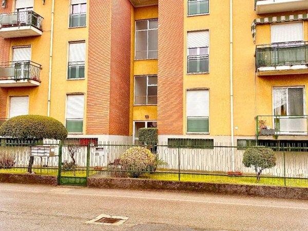 appartamento in vendita a Cuggiono in zona Castelletto di Cuggiono