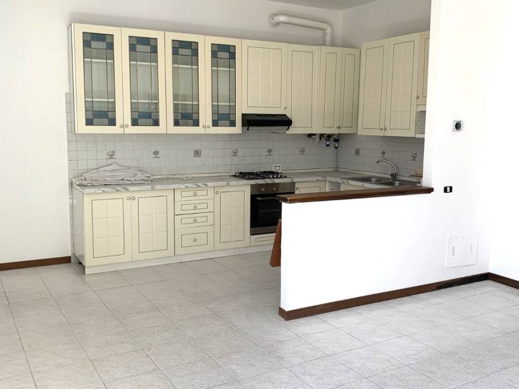 appartamento in vendita a Cuggiono in zona Castelletto di Cuggiono
