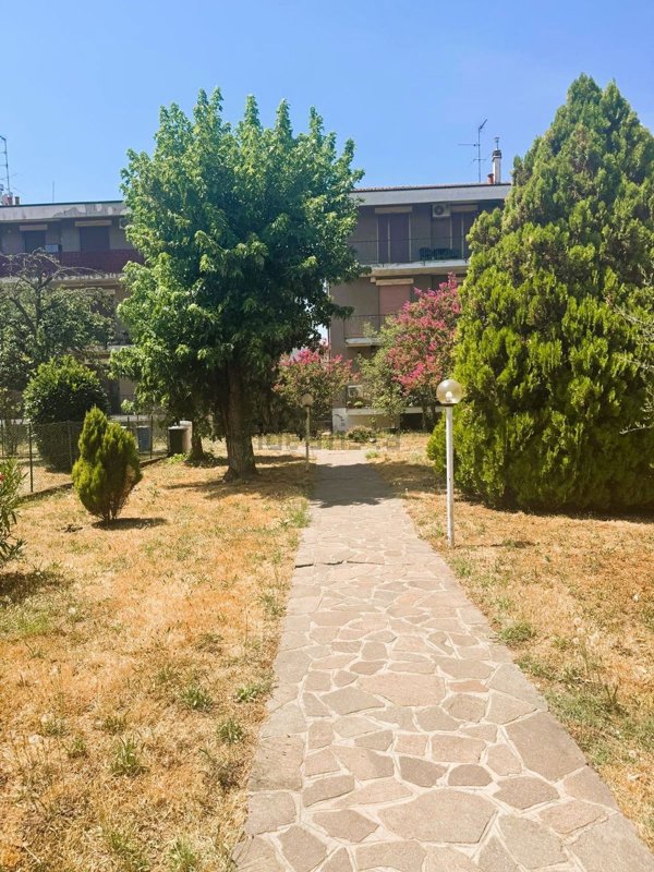 appartamento in vendita a Cuggiono in zona Castelletto di Cuggiono