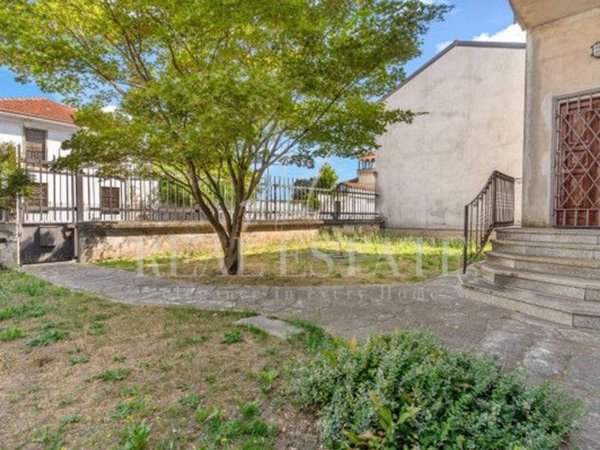 casa indipendente in vendita a Cuggiono in zona Castelletto di Cuggiono