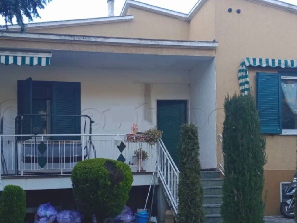 casa indipendente in vendita a Cuggiono in zona Castelletto di Cuggiono