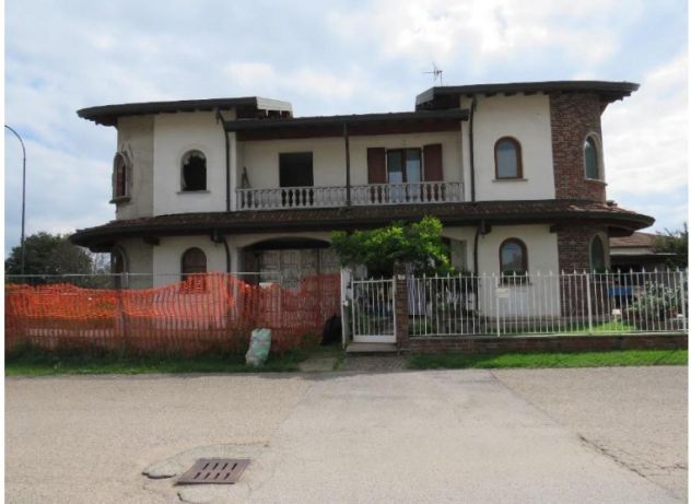 casa indipendente in vendita a Cuggiono