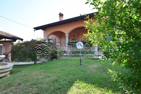 casa indipendente in vendita a Cuggiono