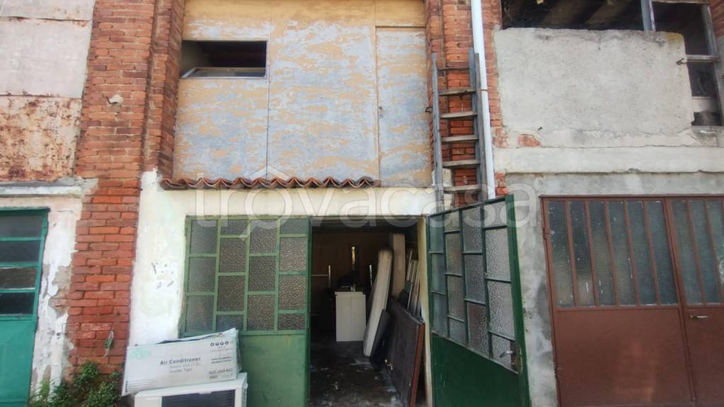 appartamento in vendita a Cuggiono in zona Castelletto di Cuggiono