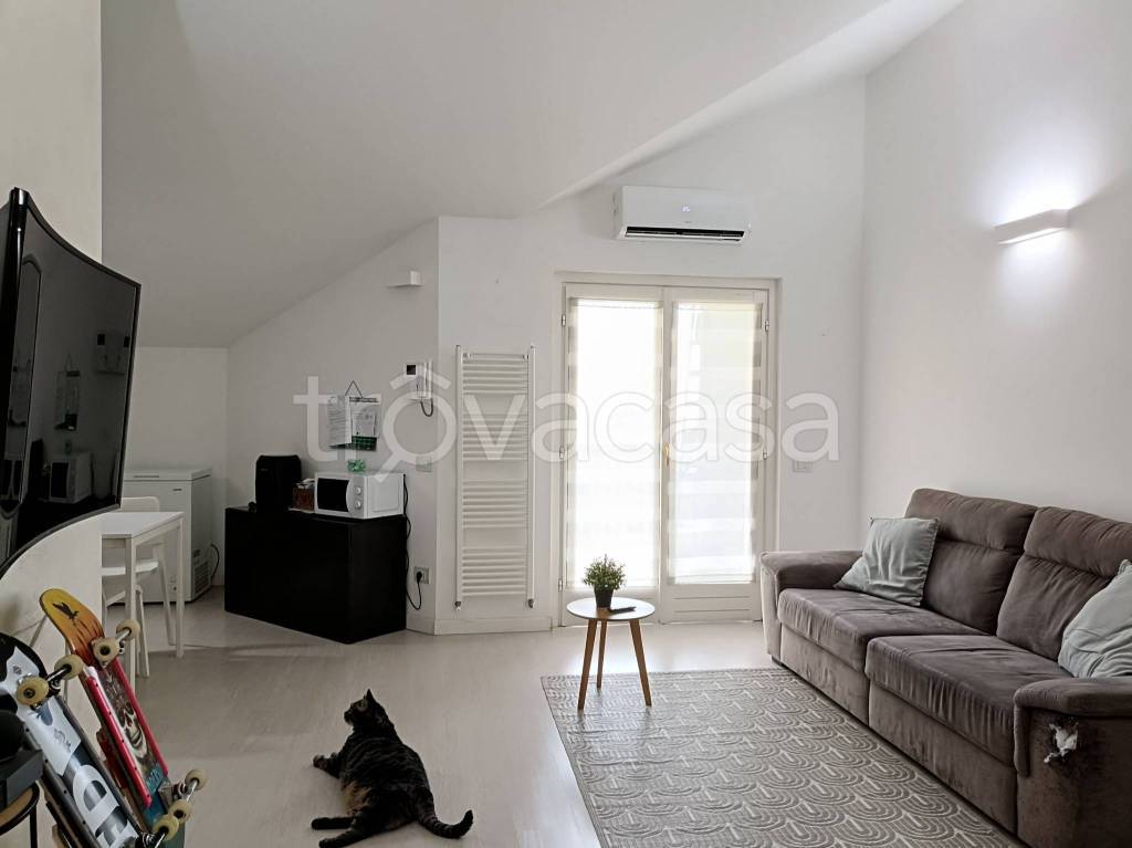 appartamento in vendita a Cuggiono in zona Castelletto di Cuggiono