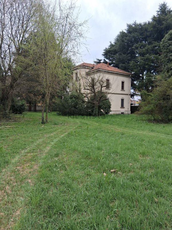 casa indipendente in vendita a Cuggiono in zona Castelletto di Cuggiono