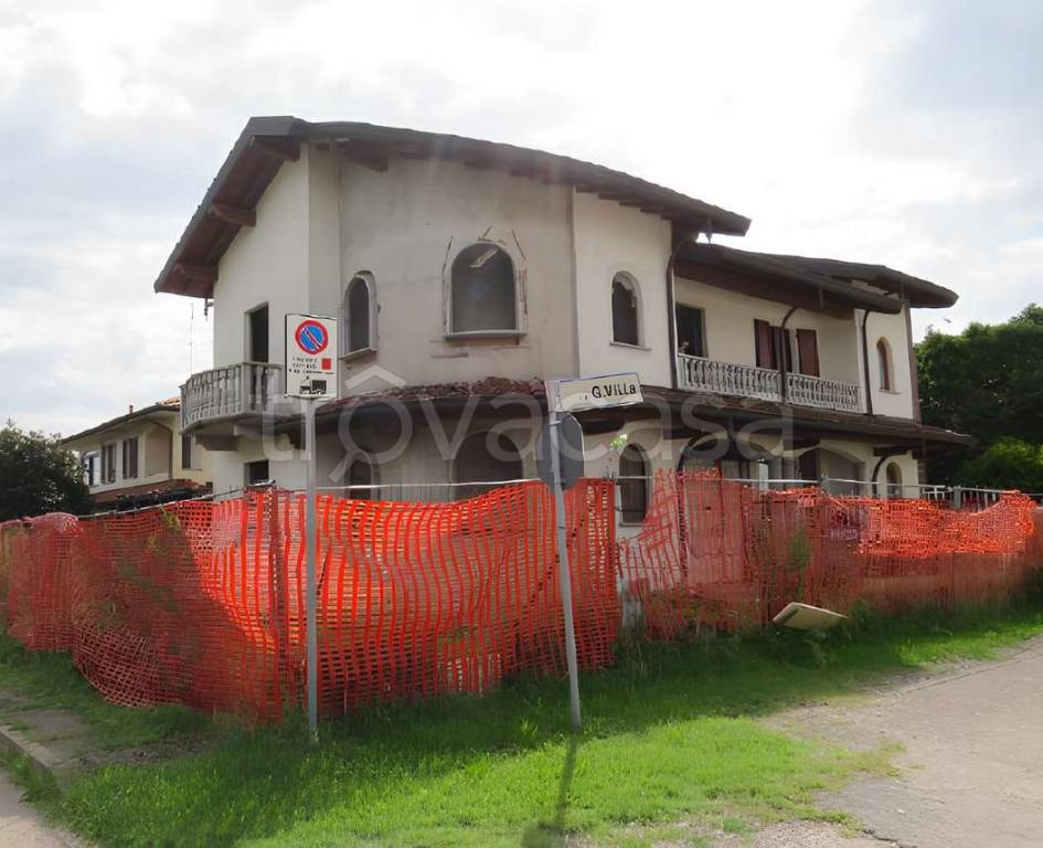 appartamento in vendita a Cuggiono in zona Castelletto di Cuggiono