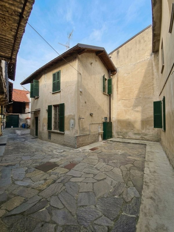 appartamento in vendita a Cuggiono in zona Castelletto di Cuggiono