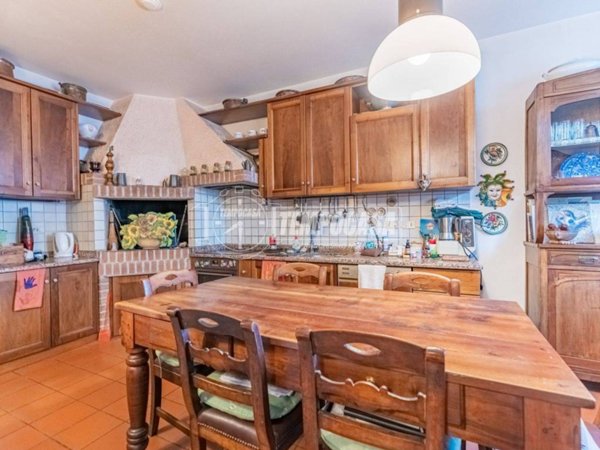 casa indipendente in vendita a Cusago in zona Monzoro