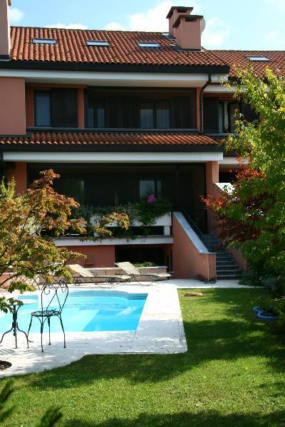 casa indipendente in vendita a Cusago