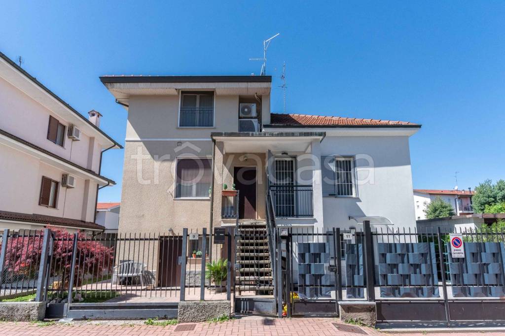 casa indipendente in vendita a Cusago