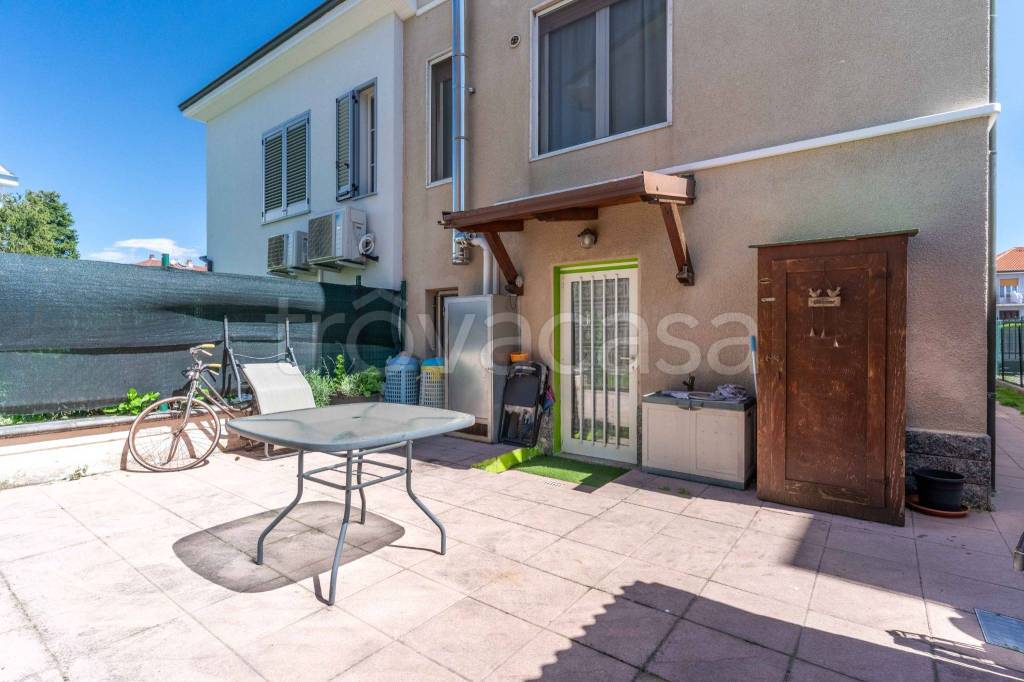 casa indipendente in vendita a Cusago