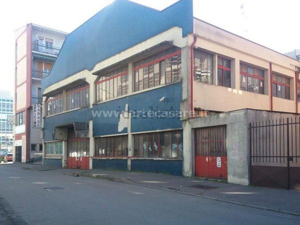 negozio in vendita a Cusago