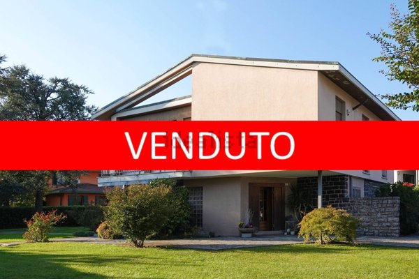 casa indipendente in vendita a Cusago