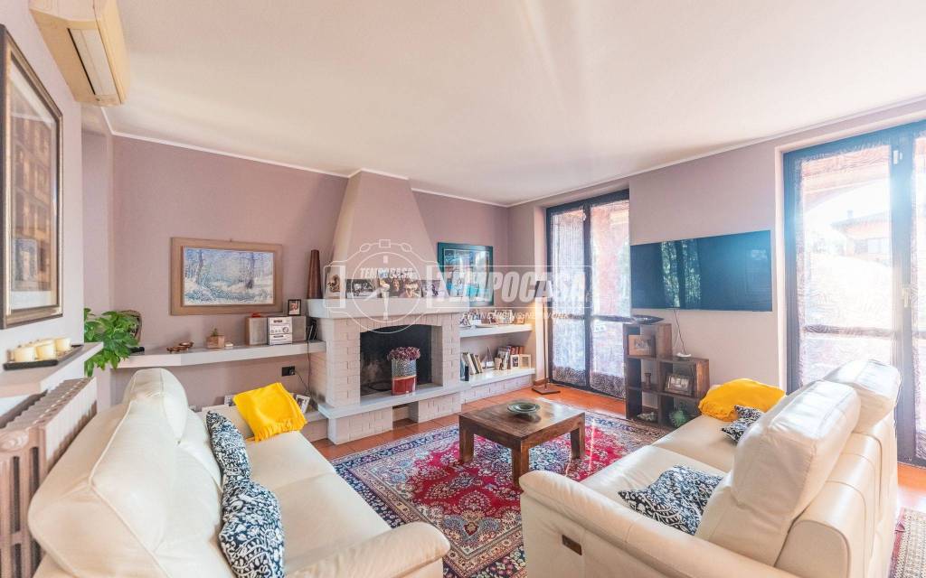 casa indipendente in vendita a Cusago in zona Monzoro