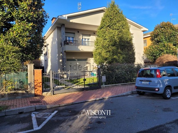 casa indipendente in vendita a Cusago