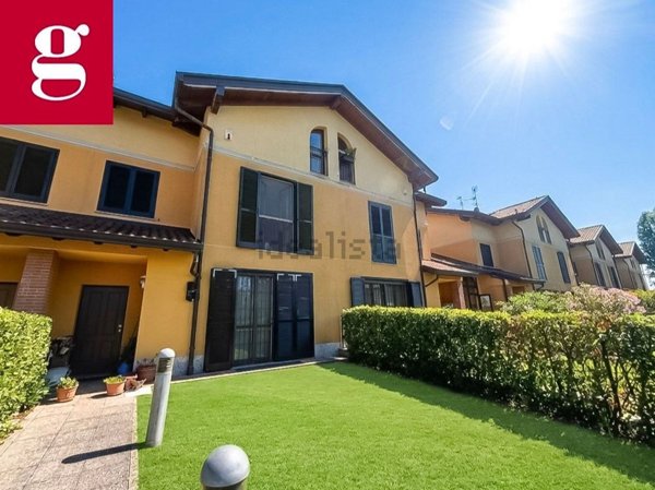 appartamento in vendita a Cusago in zona Monzoro