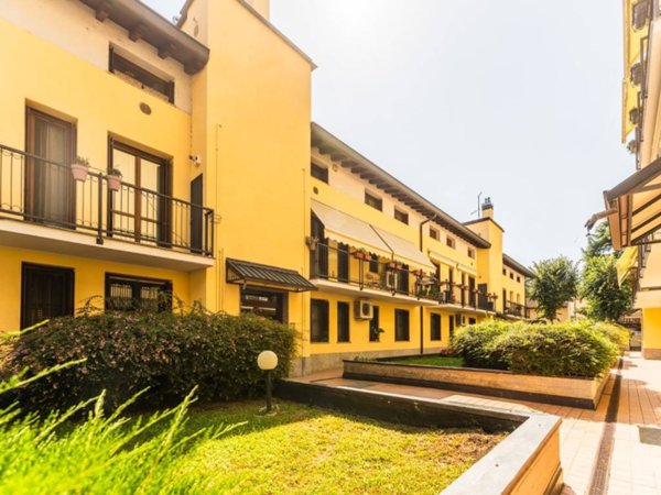 appartamento in vendita a Cusago in zona Monzoro