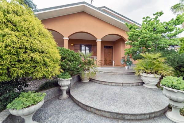 casa indipendente in vendita a Cusano Milanino