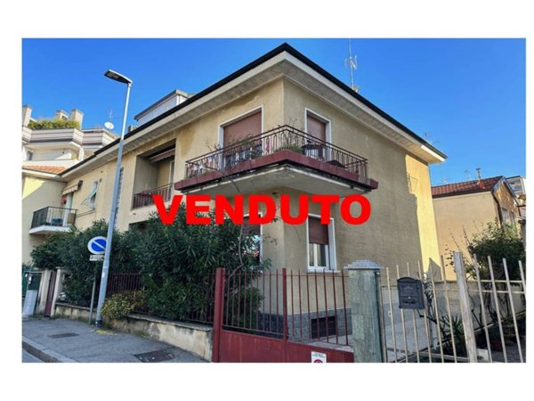 casa indipendente in vendita a Cusano Milanino
