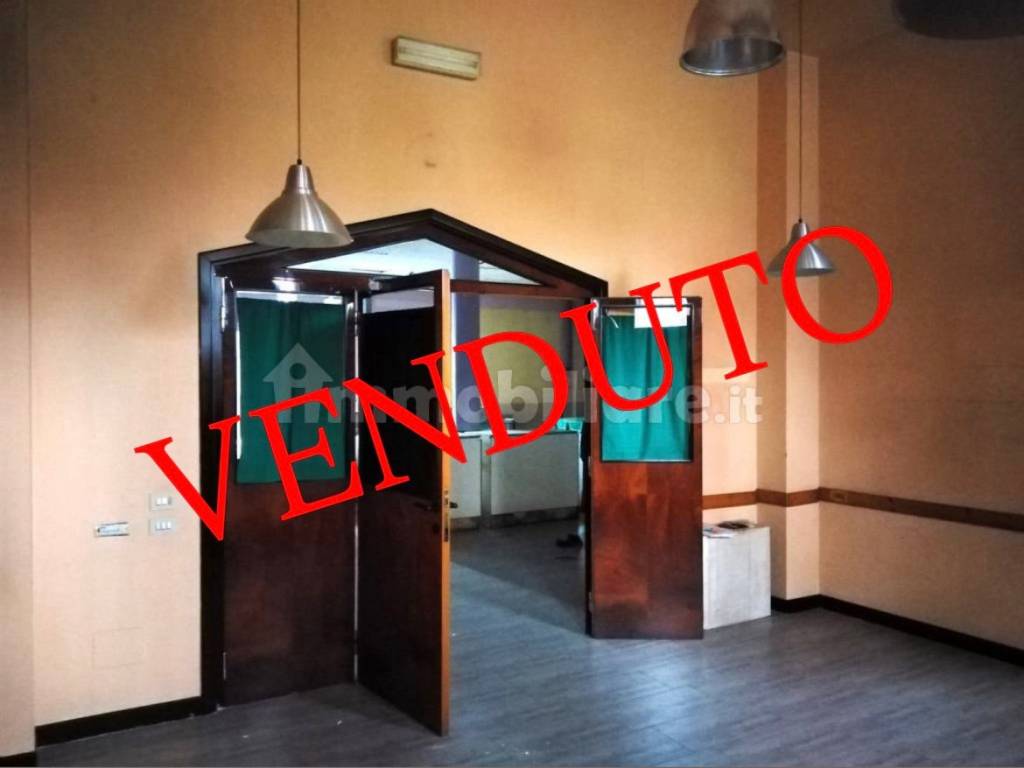 negozio in vendita a Cusano Milanino