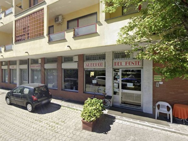 negozio in vendita a Cusano Milanino