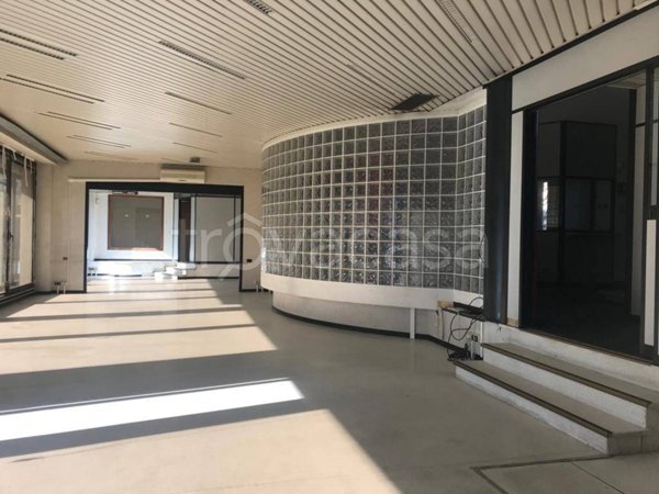 capannone in vendita a Cusano Milanino