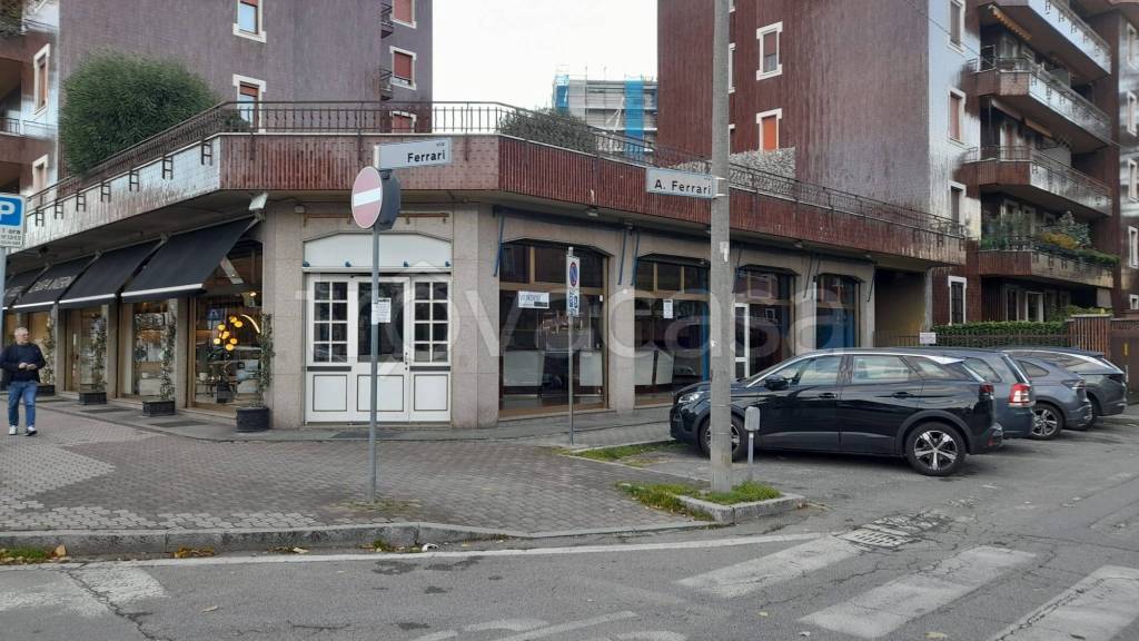 negozio in vendita a Cusano Milanino