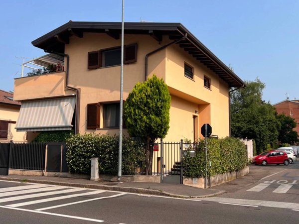 casa indipendente in vendita a Cusano Milanino