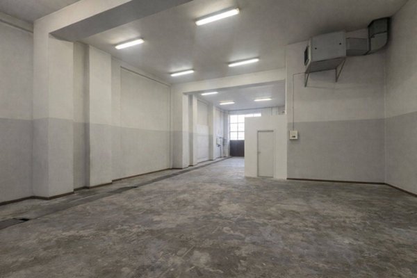 locale commerciale in vendita a Cusano Milanino