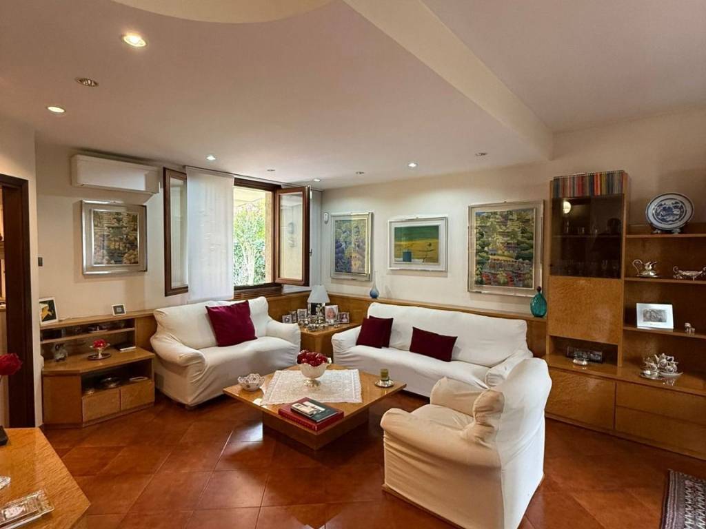 casa indipendente in vendita a Cusano Milanino