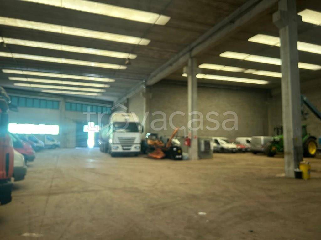 capannone in vendita a Cusano Milanino