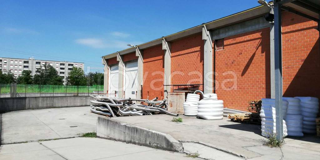 capannone in vendita a Cusano Milanino