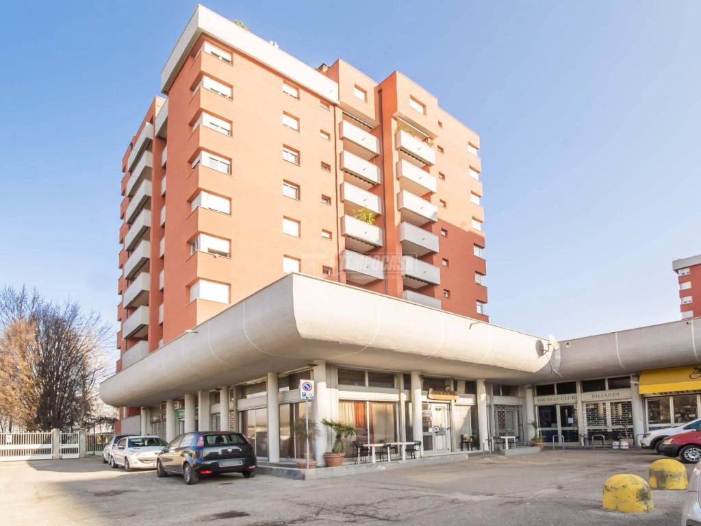 negozio in vendita a Cusano Milanino