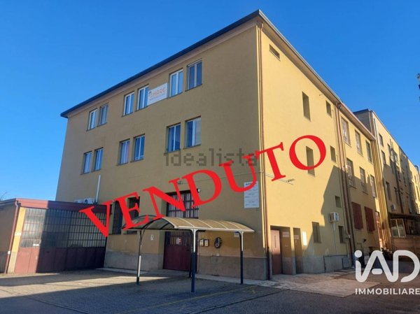 locale di sgombero in vendita a Cusano Milanino