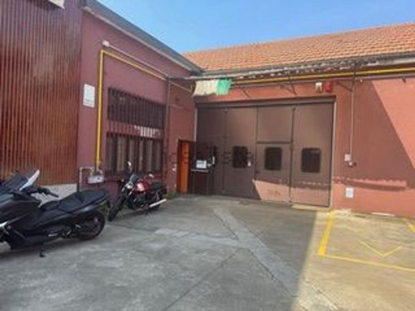 capannone in vendita a Cusano Milanino