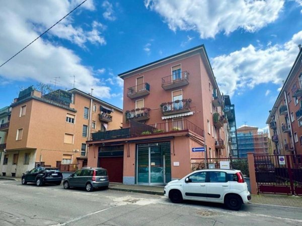 negozio in vendita a Cusano Milanino