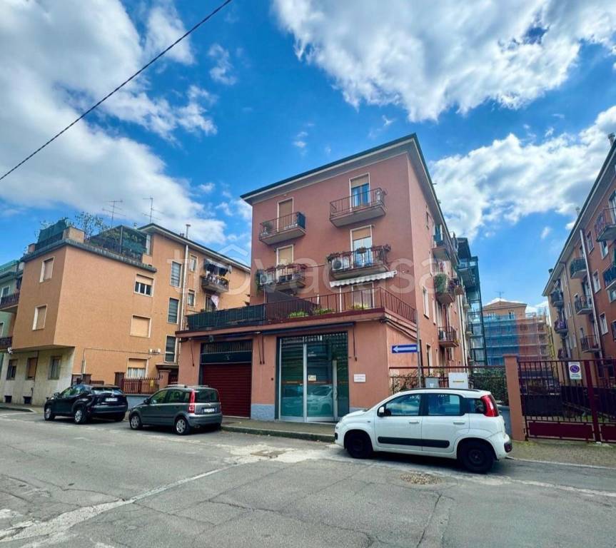 negozio in vendita a Cusano Milanino