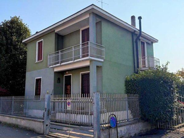casa indipendente in vendita a Cusano Milanino